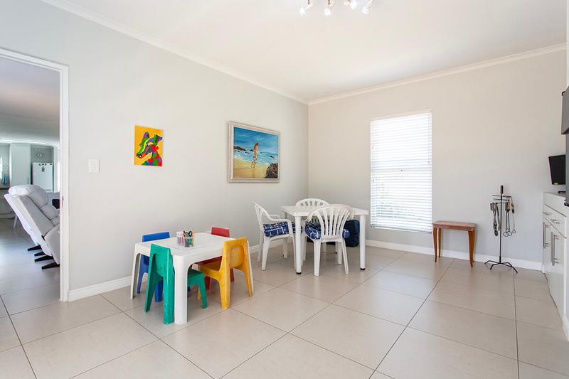 3 Bedroom Property for Sale in Sunningdale Western Cape